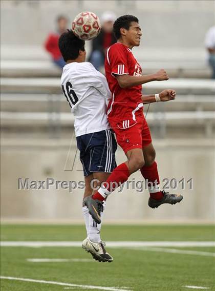 Thumbnail 1 in Del Valle vs Stony Point (5A Region 2 Bi-District Playoffs) photogallery.