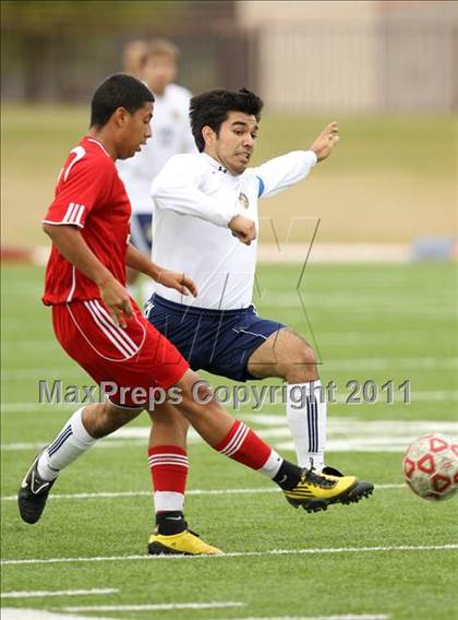 Thumbnail 2 in Del Valle vs Stony Point (5A Region 2 Bi-District Playoffs) photogallery.