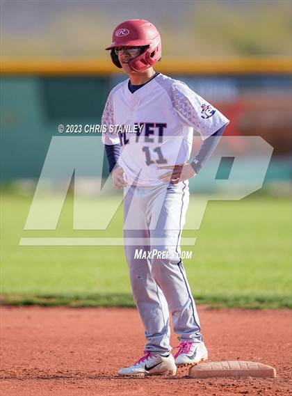Thumbnail 1 in Kingman Academy @ NFL Yet Academy photogallery.