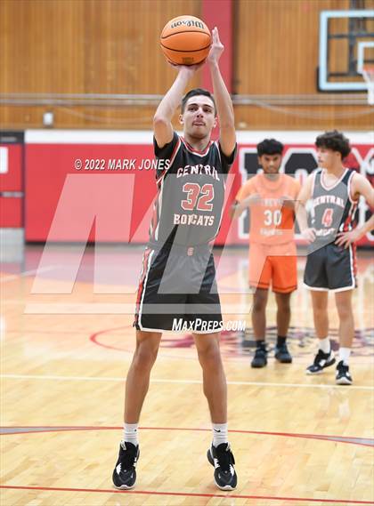 Thumbnail 1 in Browne vs. Central (Phoenix Union High Classic) photogallery.