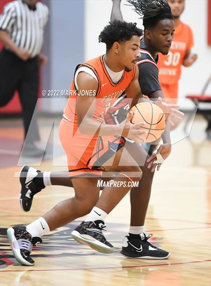 Thumbnail 2 in Browne vs. Central (Phoenix Union High Classic) photogallery.