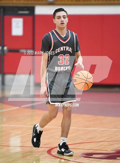 Thumbnail 2 in Browne vs. Central (Phoenix Union High Classic) photogallery.