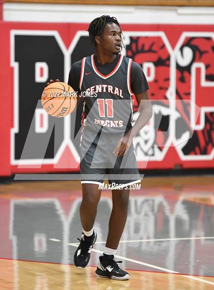Thumbnail 3 in Browne vs. Central (Phoenix Union High Classic) photogallery.