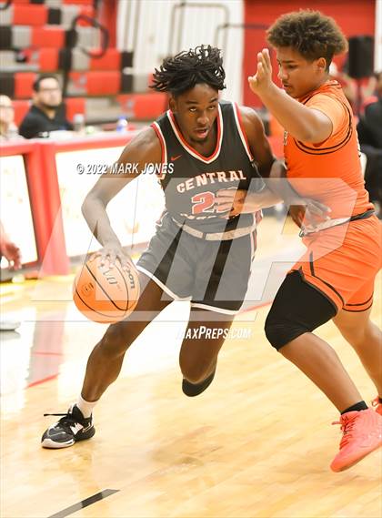 Thumbnail 1 in Browne vs. Central (Phoenix Union High Classic) photogallery.
