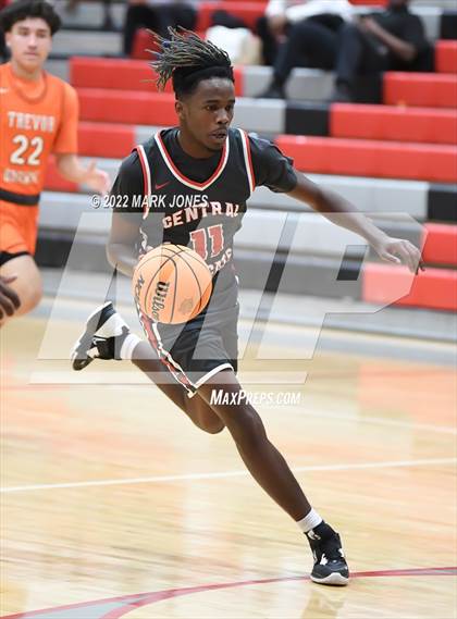 Thumbnail 3 in Browne vs. Central (Phoenix Union High Classic) photogallery.