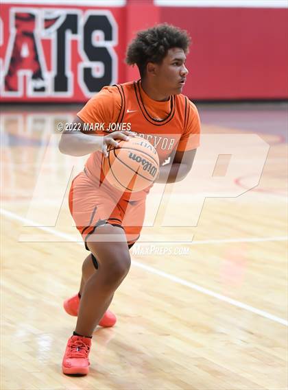 Thumbnail 3 in Browne vs. Central (Phoenix Union High Classic) photogallery.