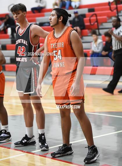 Thumbnail 3 in Browne vs. Central (Phoenix Union High Classic) photogallery.