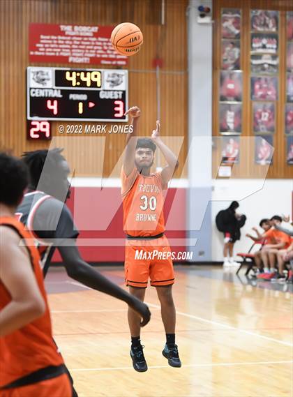 Thumbnail 2 in Browne vs. Central (Phoenix Union High Classic) photogallery.