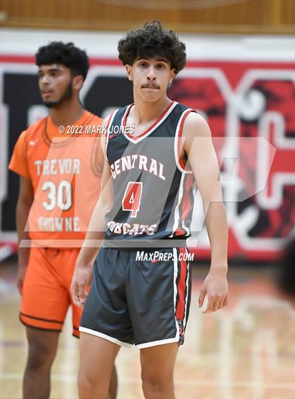 Thumbnail 2 in Browne vs. Central (Phoenix Union High Classic) photogallery.
