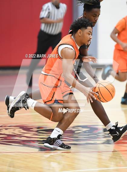 Thumbnail 1 in Browne vs. Central (Phoenix Union High Classic) photogallery.