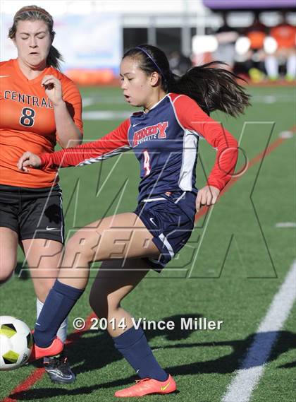Thumbnail 3 in Kennedy Catholic vs Central Kitsap (WIAA WCD/SW District Playoff) photogallery.
