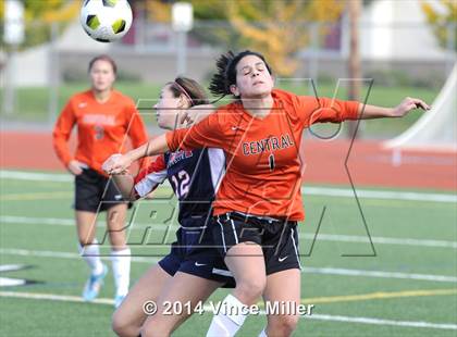 Thumbnail 2 in Kennedy Catholic vs Central Kitsap (WIAA WCD/SW District Playoff) photogallery.