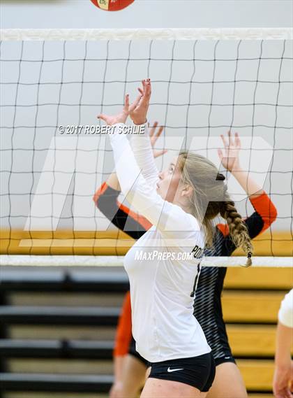 Thumbnail 1 in Roseville @ Ponderosa photogallery.