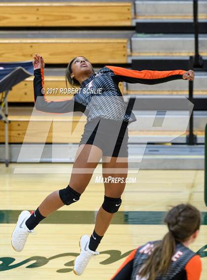 Thumbnail 2 in Roseville @ Ponderosa photogallery.