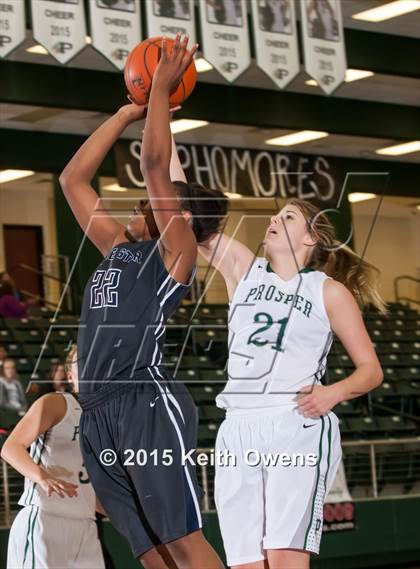 Thumbnail 3 in Lone Star vs. Prosper (Prosper Holiday Classic) photogallery.