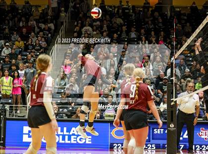 Thumbnail 2 in Crawford vs. Iola (UIL 2A Volleyball Final) photogallery.