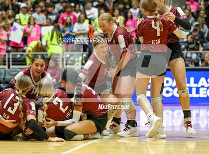 Thumbnail 1 in Crawford vs. Iola (UIL 2A Volleyball Final) photogallery.