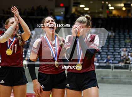 Thumbnail 3 in Crawford vs. Iola (UIL 2A Volleyball Final) photogallery.