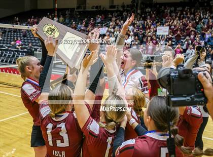 Thumbnail 2 in Crawford vs. Iola (UIL 2A Volleyball Final) photogallery.