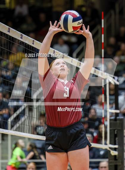 Thumbnail 1 in Crawford vs. Iola (UIL 2A Volleyball Final) photogallery.