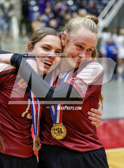 Thumbnail 3 in Crawford vs. Iola (UIL 2A Volleyball Final) photogallery.