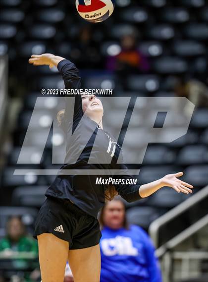 Thumbnail 1 in Crawford vs. Iola (UIL 2A Volleyball Final) photogallery.