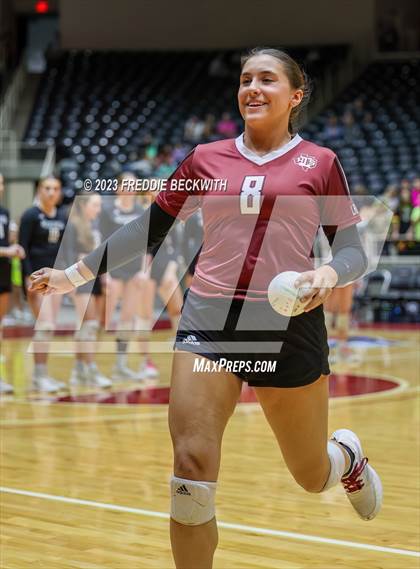 Thumbnail 3 in Crawford vs. Iola (UIL 2A Volleyball Final) photogallery.