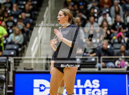 Thumbnail 2 in Crawford vs. Iola (UIL 2A Volleyball Final) photogallery.