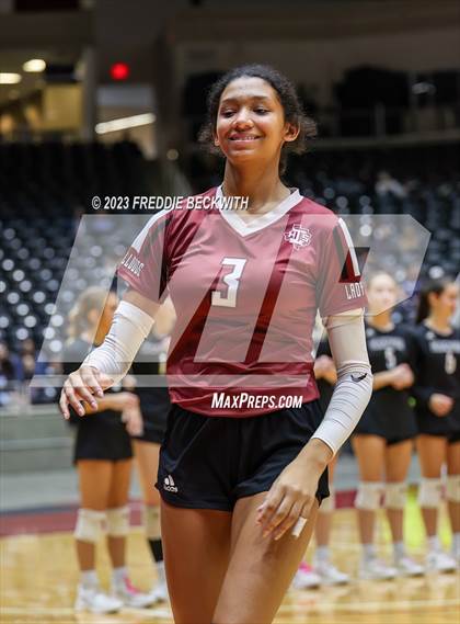 Thumbnail 1 in Crawford vs. Iola (UIL 2A Volleyball Final) photogallery.