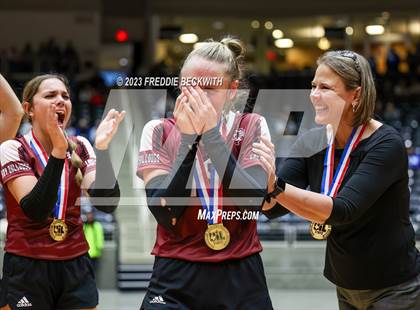 Thumbnail 1 in Crawford vs. Iola (UIL 2A Volleyball Final) photogallery.