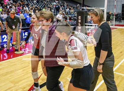 Thumbnail 3 in Crawford vs. Iola (UIL 2A Volleyball Final) photogallery.