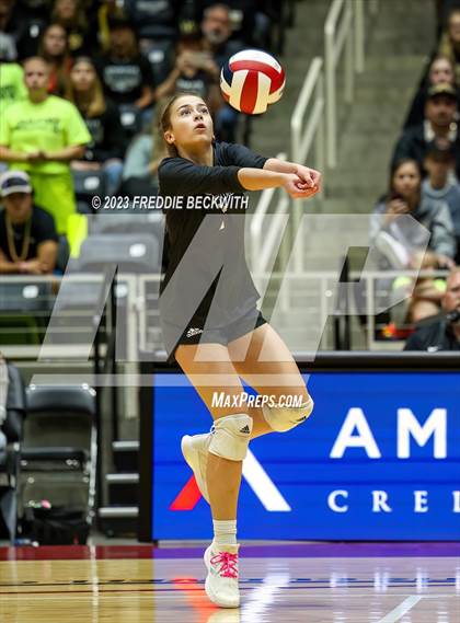 Thumbnail 3 in Crawford vs. Iola (UIL 2A Volleyball Final) photogallery.