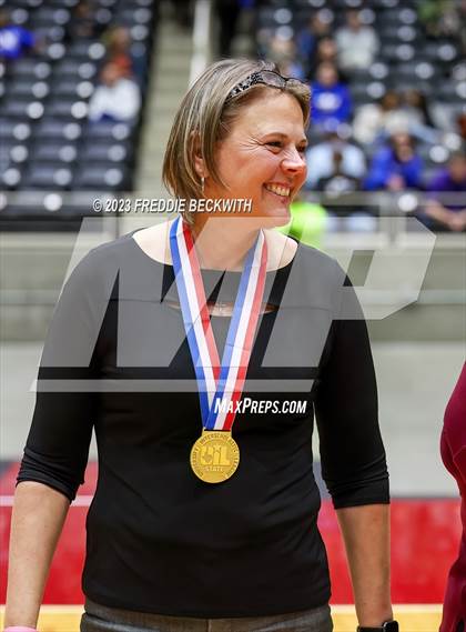 Thumbnail 1 in Crawford vs. Iola (UIL 2A Volleyball Final) photogallery.
