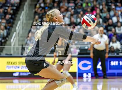 Thumbnail 1 in Crawford vs. Iola (UIL 2A Volleyball Final) photogallery.