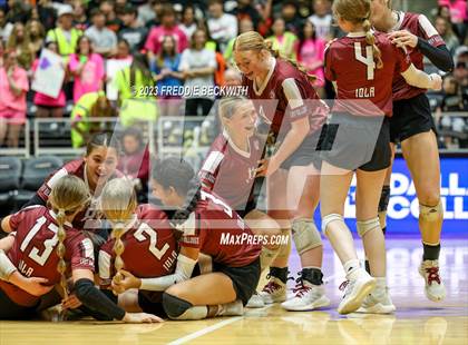 Thumbnail 3 in Crawford vs. Iola (UIL 2A Volleyball Final) photogallery.