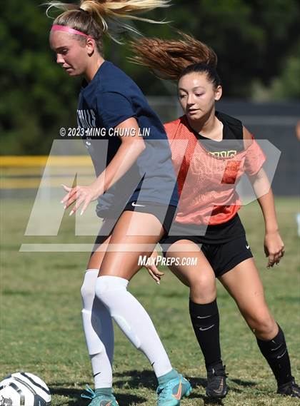 Thumbnail 2 in Capistrano Valley vs. San Juan Hills (Summer League) photogallery.