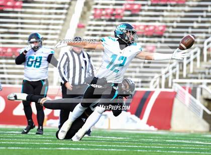 Thumbnail 2 in Corner Canyon vs Farmington (UHSAA 6A Semifinals) photogallery.