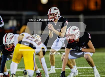 Thumbnail 3 in Collinsville vs. Muenster (UIL Football 2A Region 2 Quarterfinal) photogallery.