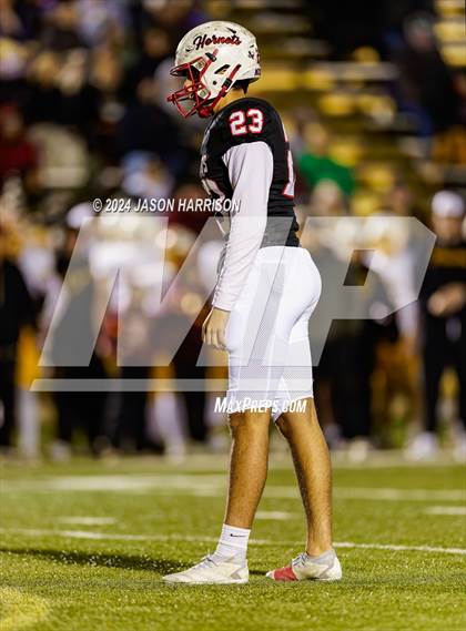 Thumbnail 2 in Collinsville vs. Muenster (UIL Football 2A Region 2 Quarterfinal) photogallery.