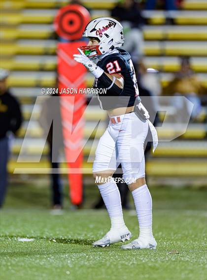 Thumbnail 1 in Collinsville vs. Muenster (UIL Football 2A Region 2 Quarterfinal) photogallery.