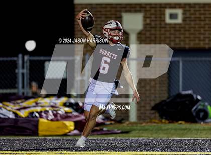 Thumbnail 2 in Collinsville vs. Muenster (UIL Football 2A Region 2 Quarterfinal) photogallery.