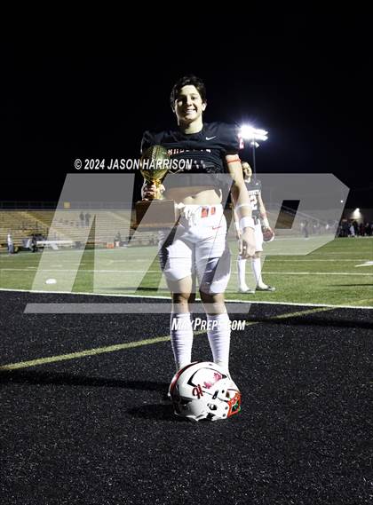 Thumbnail 1 in Collinsville vs. Muenster (UIL Football 2A Region 2 Quarterfinal) photogallery.