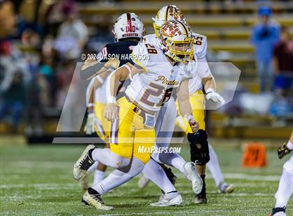 Thumbnail 2 in Collinsville vs. Muenster (UIL Football 2A Region 2 Quarterfinal) photogallery.