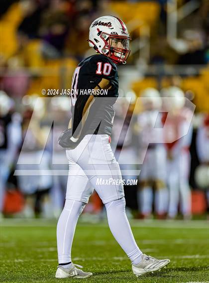 Thumbnail 2 in Collinsville vs. Muenster (UIL Football 2A Region 2 Quarterfinal) photogallery.