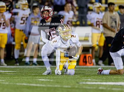 Thumbnail 3 in Collinsville vs. Muenster (UIL Football 2A Region 2 Quarterfinal) photogallery.