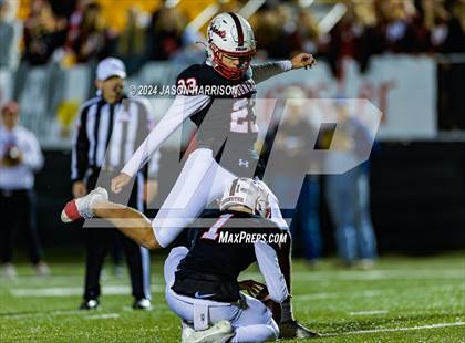Thumbnail 3 in Collinsville vs. Muenster (UIL Football 2A Region 2 Quarterfinal) photogallery.