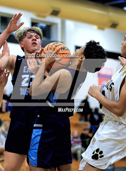 Thumbnail 2 in JV: East Duplin @ Croatan photogallery.