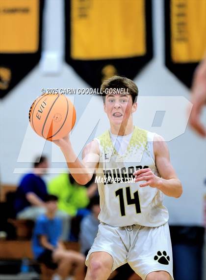 Thumbnail 1 in JV: East Duplin @ Croatan photogallery.