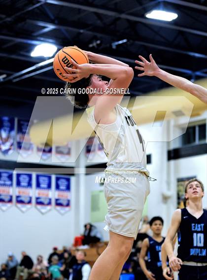 Thumbnail 2 in JV: East Duplin @ Croatan photogallery.