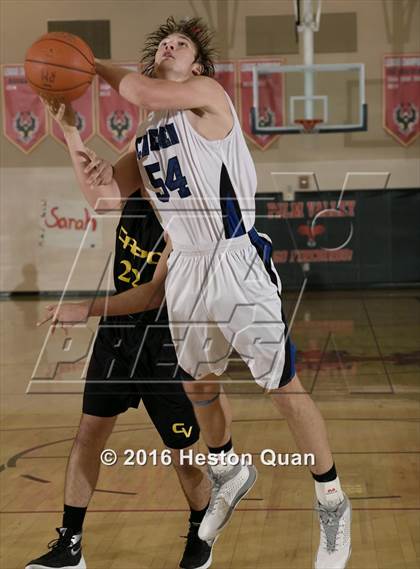 Thumbnail 1 in Carlsbad vs. Capistrano Valley (MaxPreps Holiday Classic) photogallery.